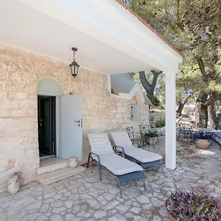 Trullo Rossi * Фазано