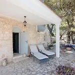 Trullo Rossi * Fasano
