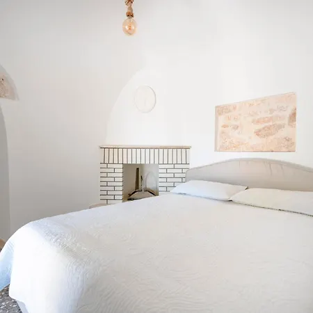 Trullo Rossi * فاسانو